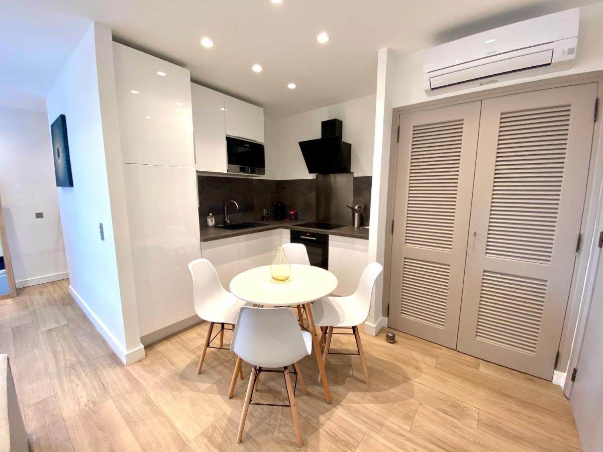 Magnifique Studio A Deux Pas Du Port De Сен Тропе Екстериор снимка